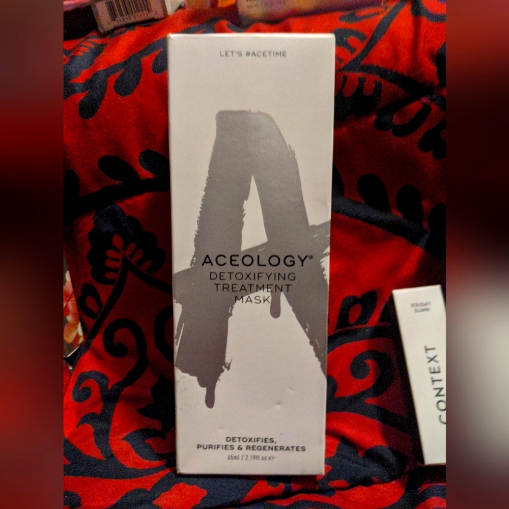 Detoxifying treatment facial mask Aceology